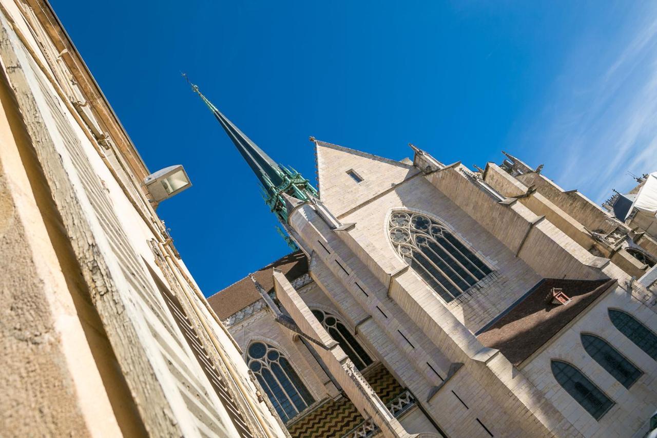 Le Saint B Au Pied De La Cathedrale Saint Benigne Apartamento Dijon Exterior foto